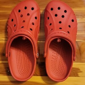 Crocs Red Baya W-9/M-7